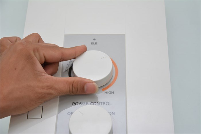 Máy nước nóng có những tính năng gì ?