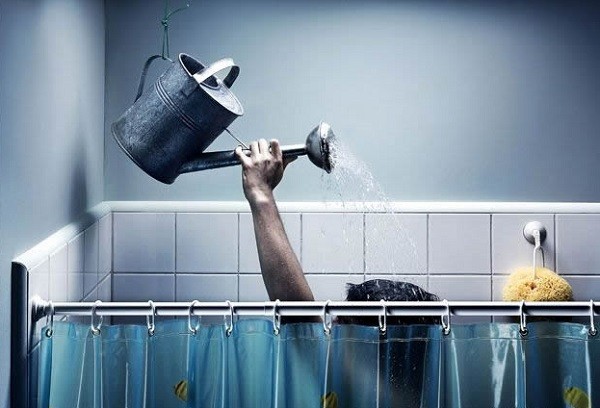 Bình nóng lạnh bị chảy nước phải làm sao