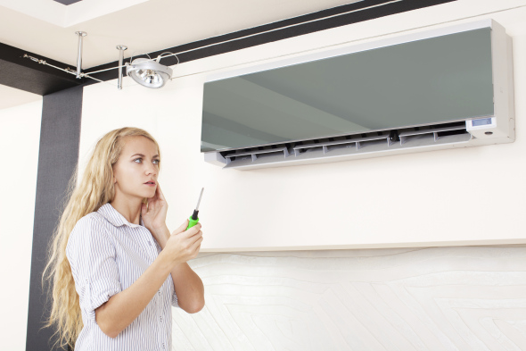 TUYỆT CHIÊU khắc phục máy lạnh có mùi hôi