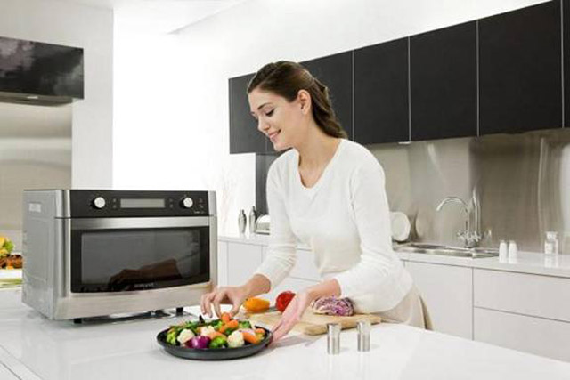 Dịch vụ sửa lò vi sóng Quận 7 tại TPHCM