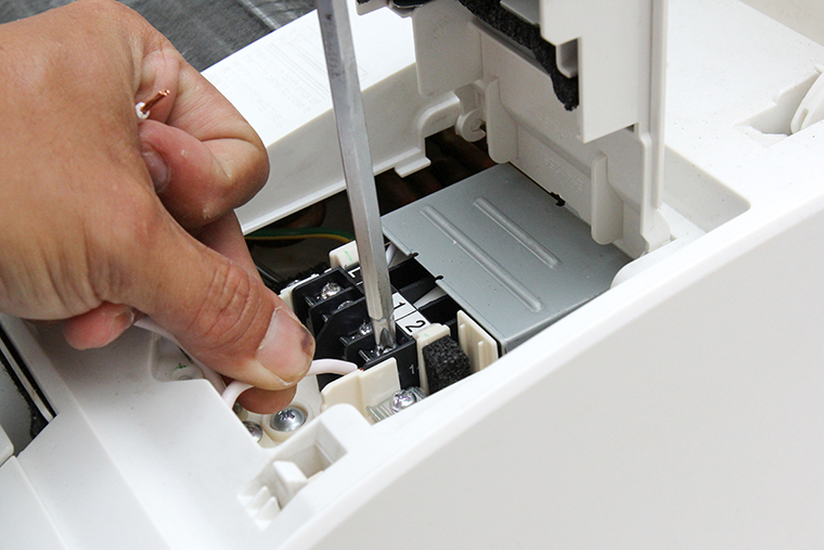 Tháo lắp di dời lắp đặt máy lạnh giá rẻ tại TPHCM