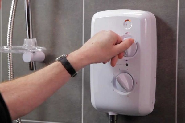 Sửa máy nước nóng Quận 8 bảo hành dài hạn