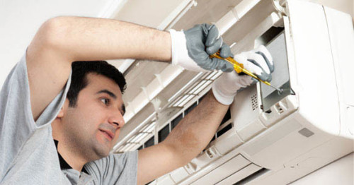 Vệ sinh máy lạnh Quận 4 nhanh chóng giá rẻ
